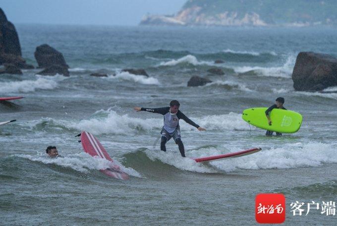 难怪余承东敢遥遥领先，纯电Macan还不如4年前的蔚来？